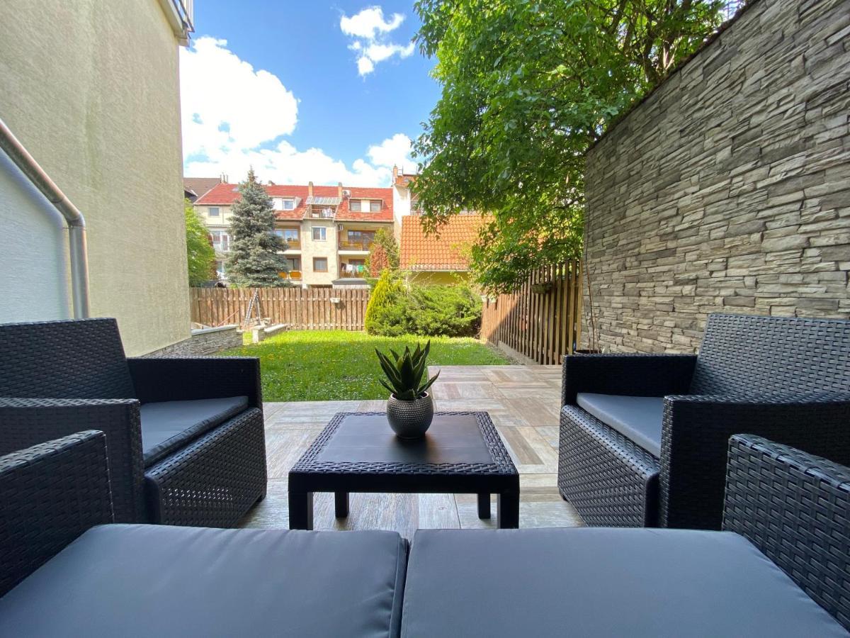 Ground Floor Park Bestern Сегед Екстер'єр фото